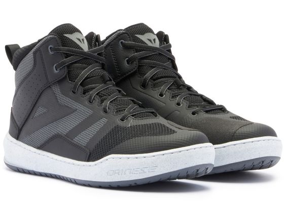 ΜΠΟΤΑΚΙΑ ΜΗΧΑΝΗΣ DAINESE - Suburb Air black/white/iron-gate ΜΠΟΤΑΚΙΑ ΜΗΧΑΝΗΣ DAINESE - Suburb Air black/white/iron-gate