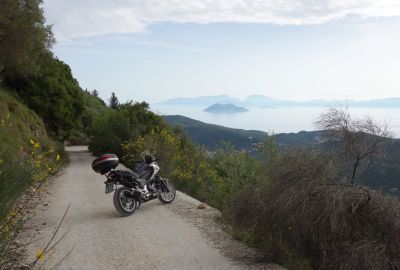 Κράνος, Χάρτες και Ένστικτο: Μια Μέρα Χωρίς Gadgets