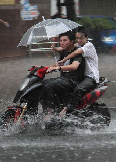 Οδήγηση σε κακό καιρό