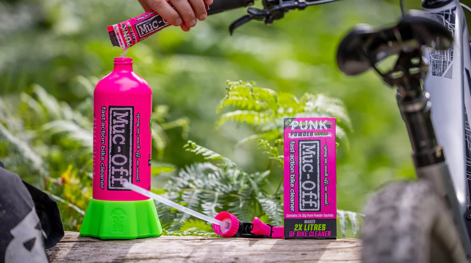 Muc-Off Bottle For Life Bundle σύστημα καθαρισμού με refill μπουκάλι