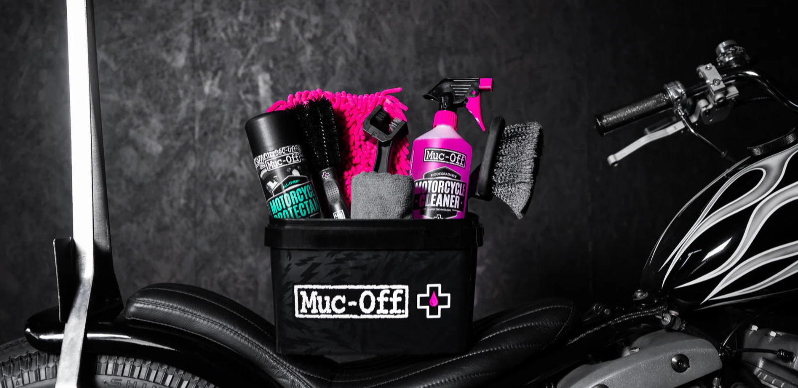 Muc-Off 8 in 1 Motorcycle Cleaning Kit πλήρες σετ καθαρισμού μοτοσυκλέτας